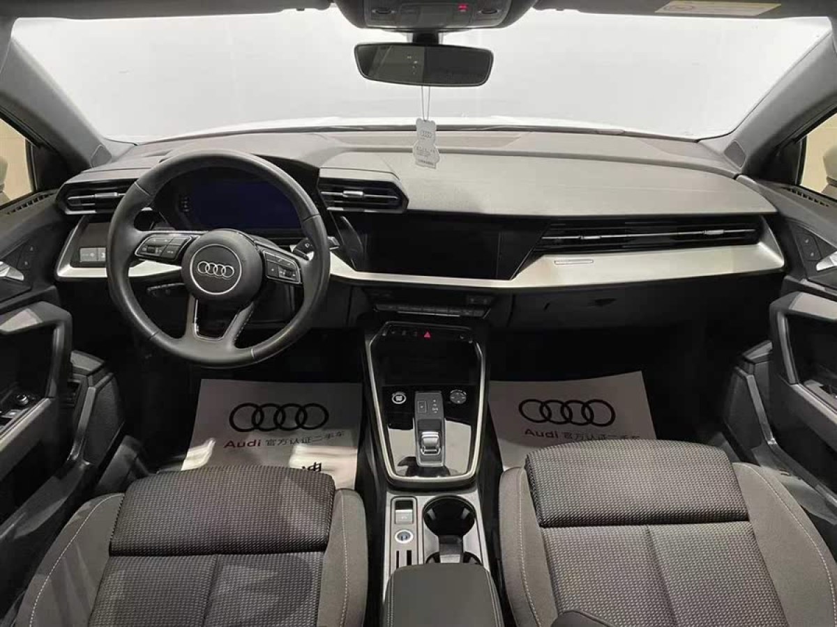 奧迪 奧迪A3  2023款 改款 Sportback 35 TFSI 進(jìn)取運(yùn)動(dòng)型圖片