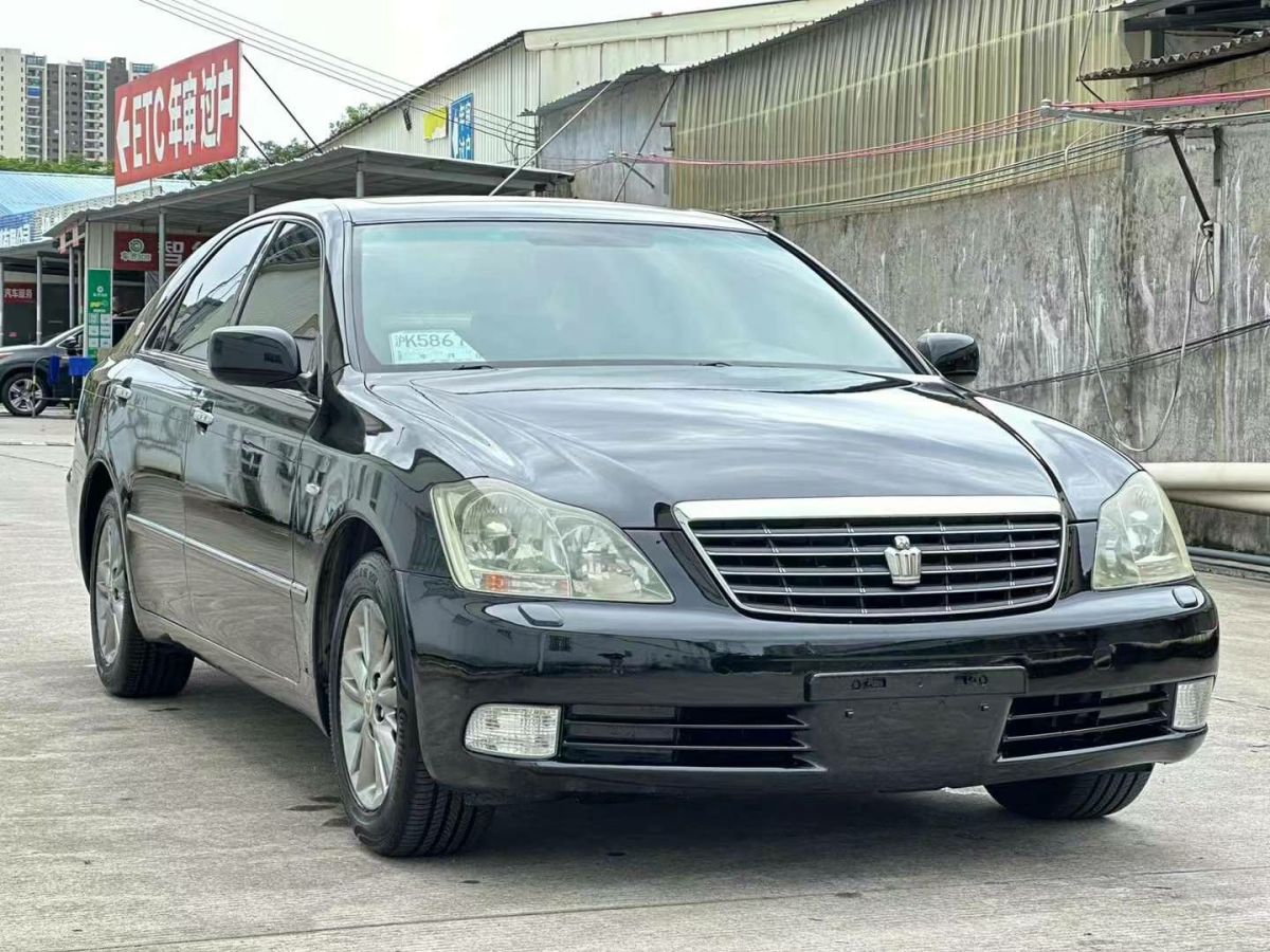 2009年8月豐田 皇冠  2009款 2.5L Royal特別導(dǎo)航版