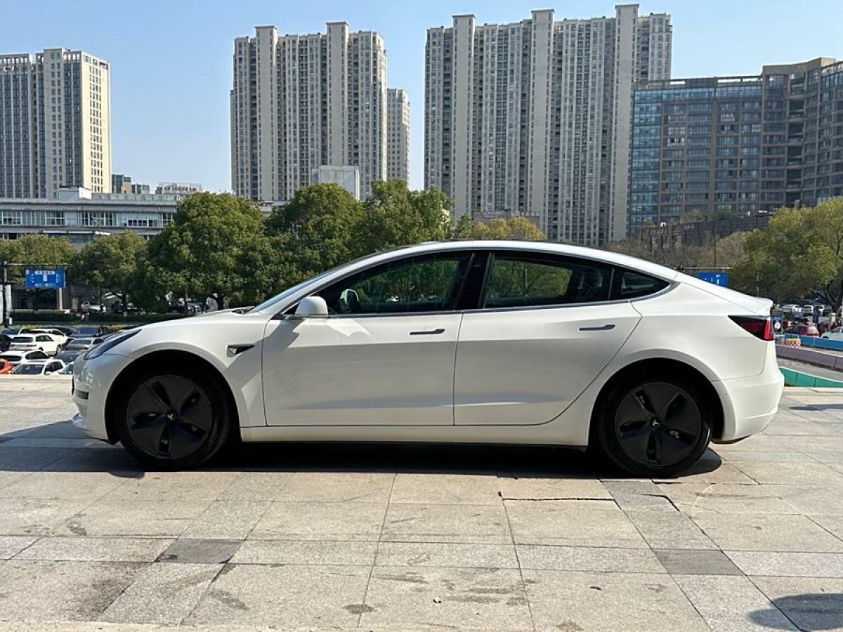 特斯拉 Model 3  2020款 改款 標準續(xù)航后驅升級版圖片