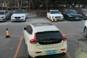 V40 沃爾沃 2.0T 智雅版