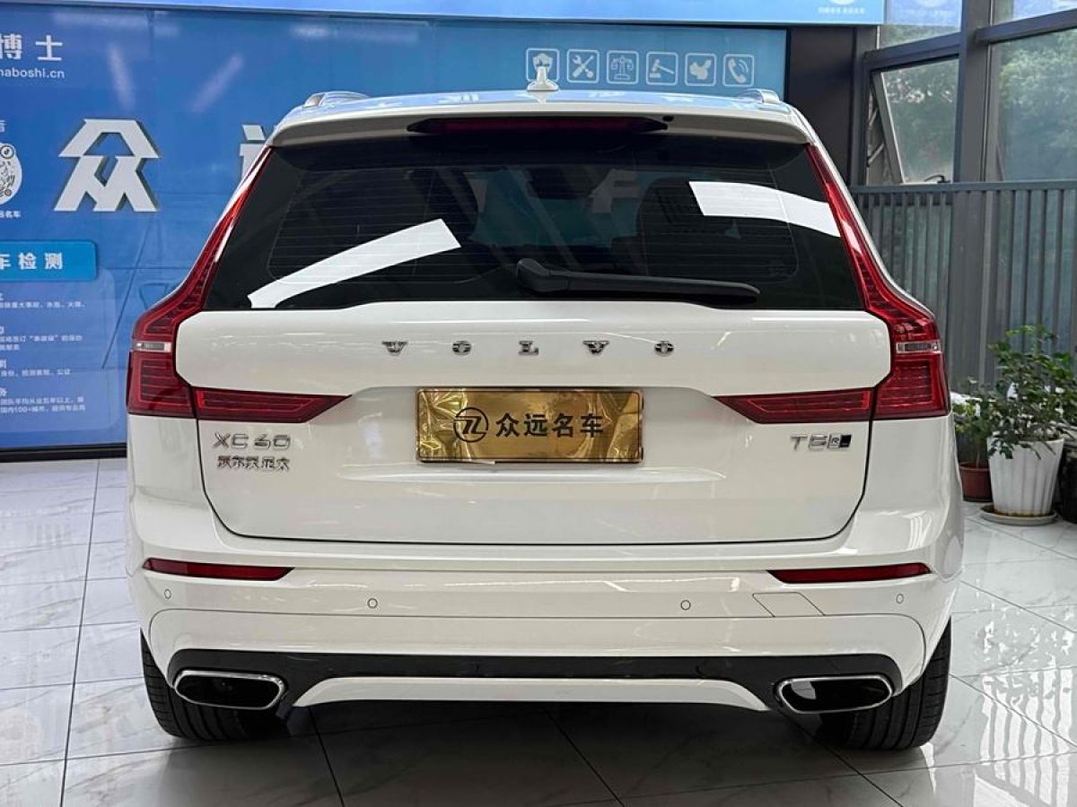 沃爾沃 XC60  2018款 T5 四驅(qū)智遠運動版圖片