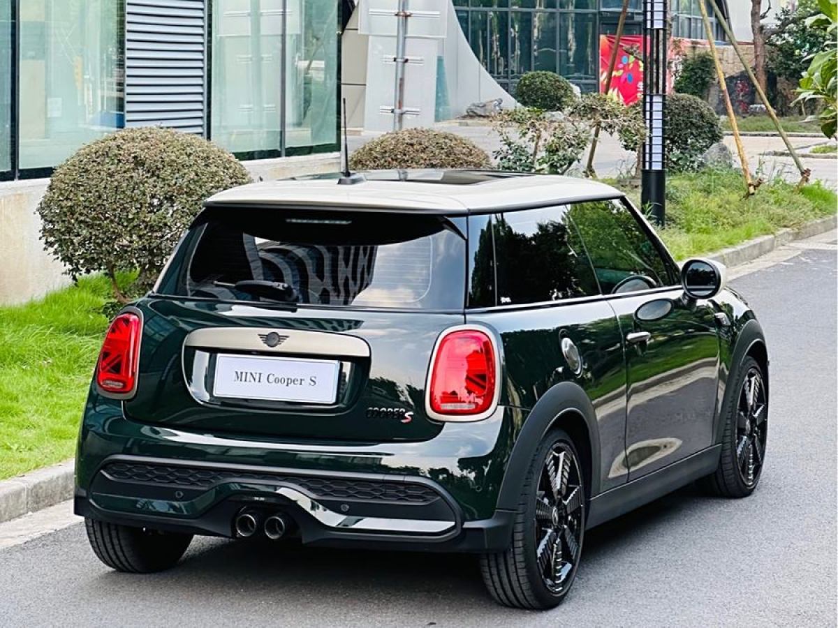 MINI MINI  2022款 2.0T COOPER S 執(zhí)迷特別版圖片