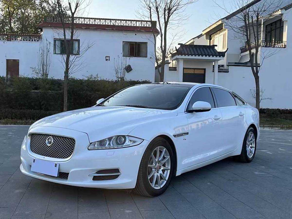 捷豹 XJ  2015款 XJL 2.0T 兩驅(qū)典雅商務(wù)版圖片