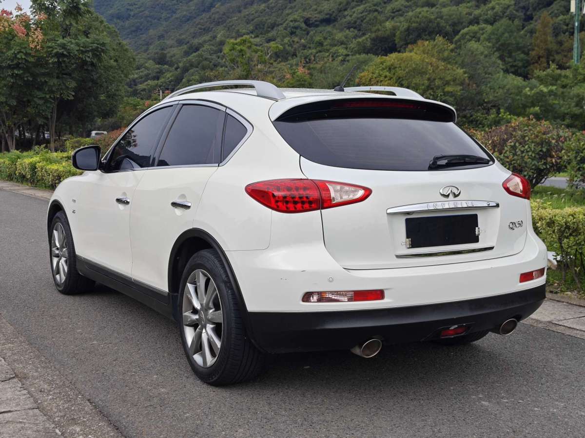 2014年03月英菲尼迪 QX50  2013款 2.5L 兩驅(qū)尊雅版