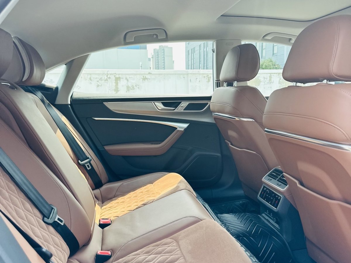奧迪 奧迪A7L  2024款 45 TFSI quattro 奢享型圖片