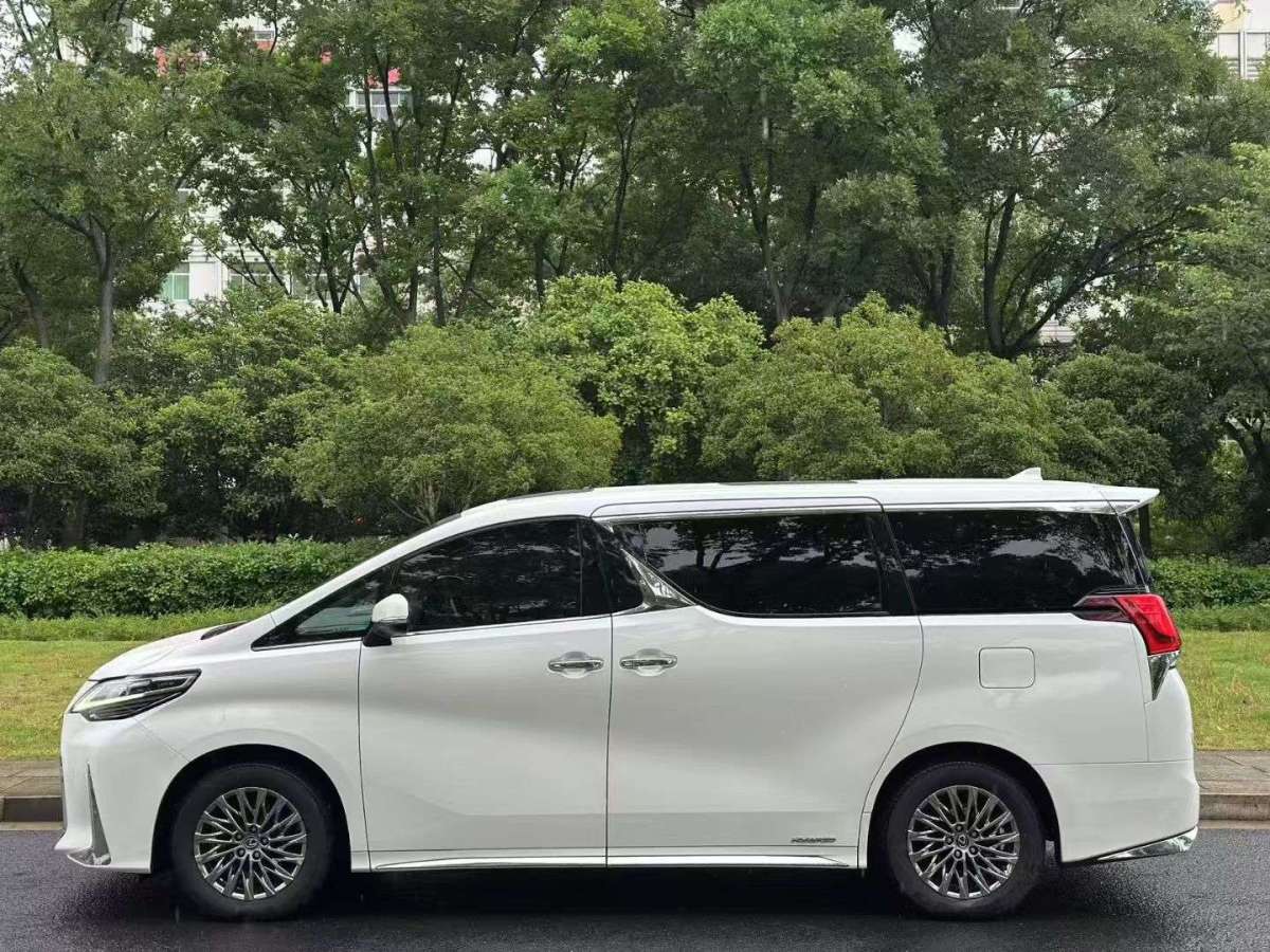 雷克薩斯 LM  2020款 300h 七座雋雅版圖片