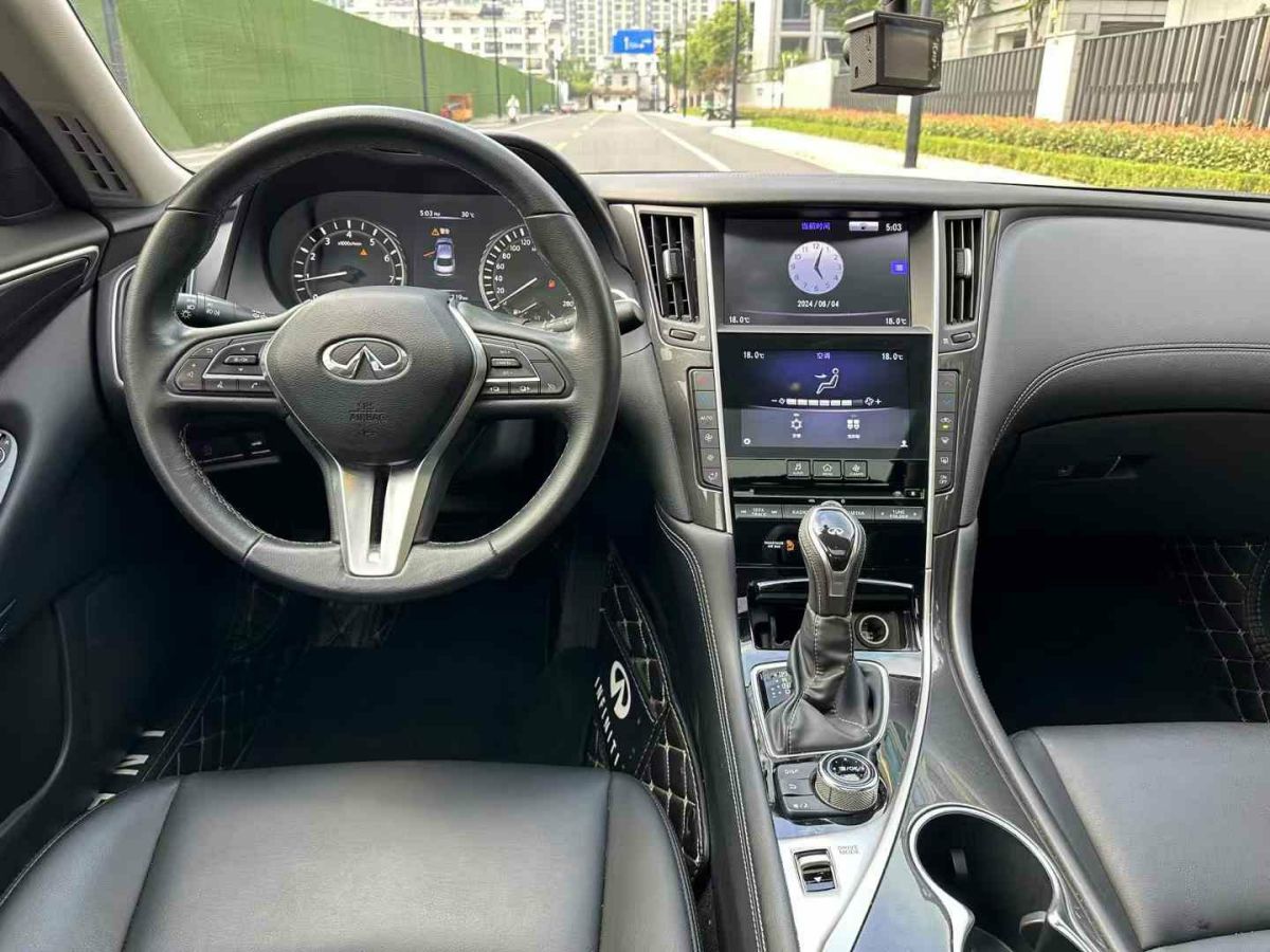 英菲尼迪 Q50L  2020款 2.0T 30周年限量版圖片