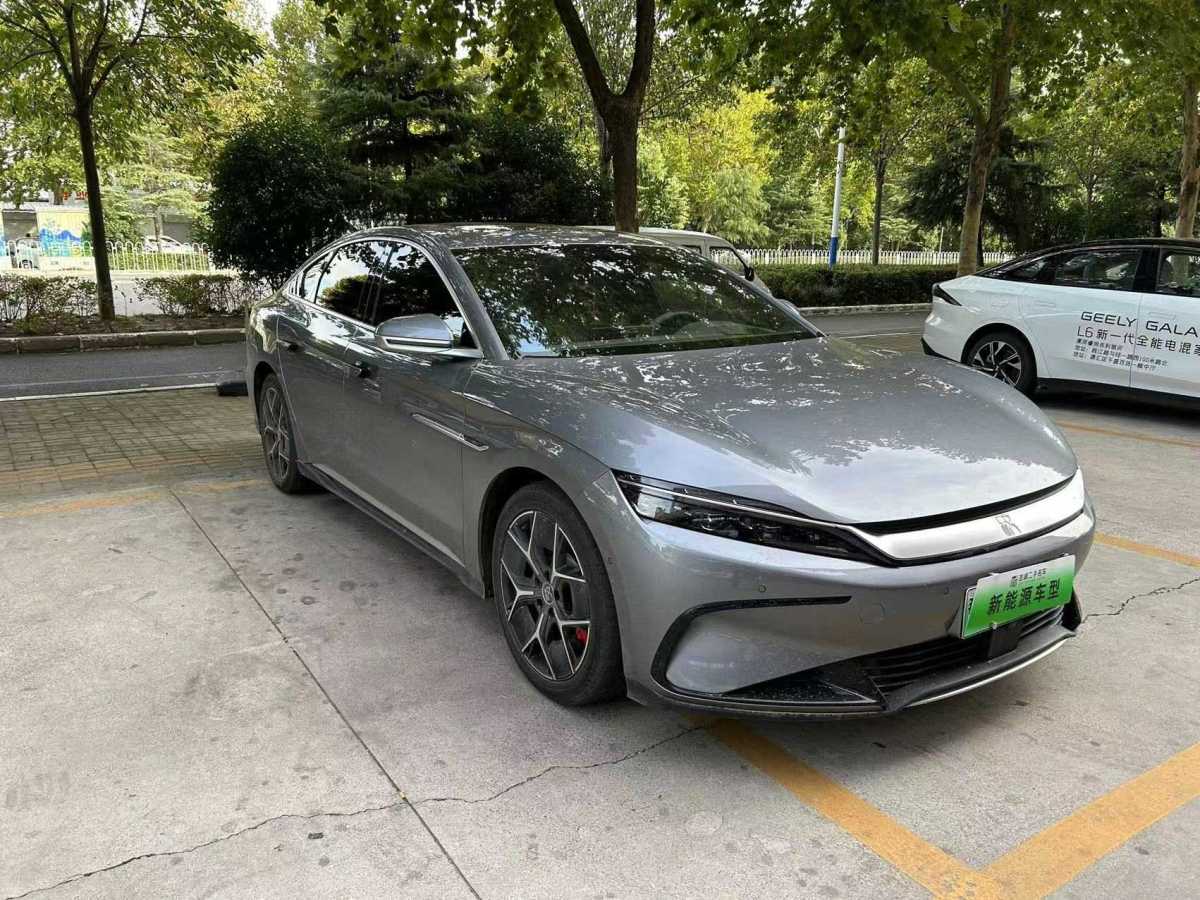 比亞迪 漢  2022款 EV 創(chuàng)世版 715KM前驅(qū)旗艦型圖片