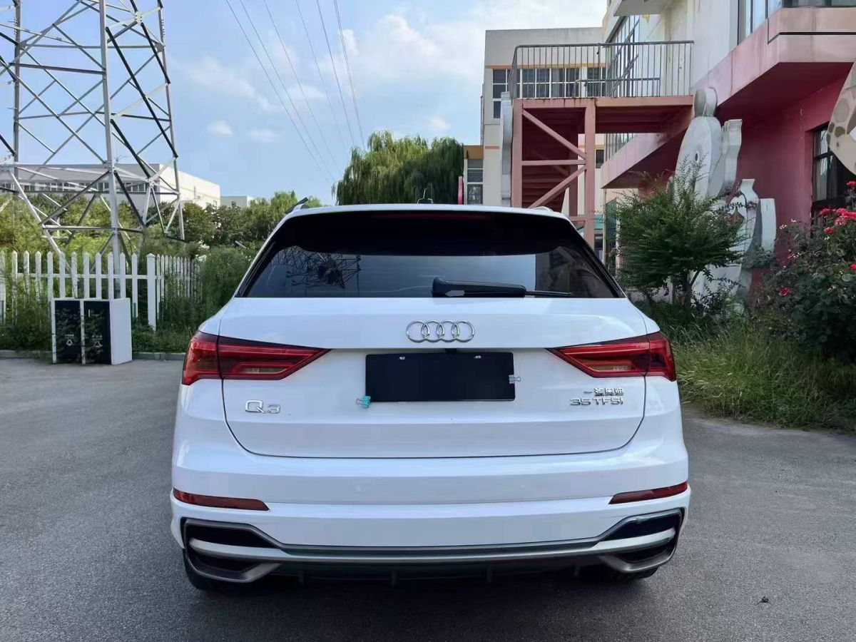 奧迪 奧迪Q3  2020款 35 TFSI 時(shí)尚動(dòng)感型圖片