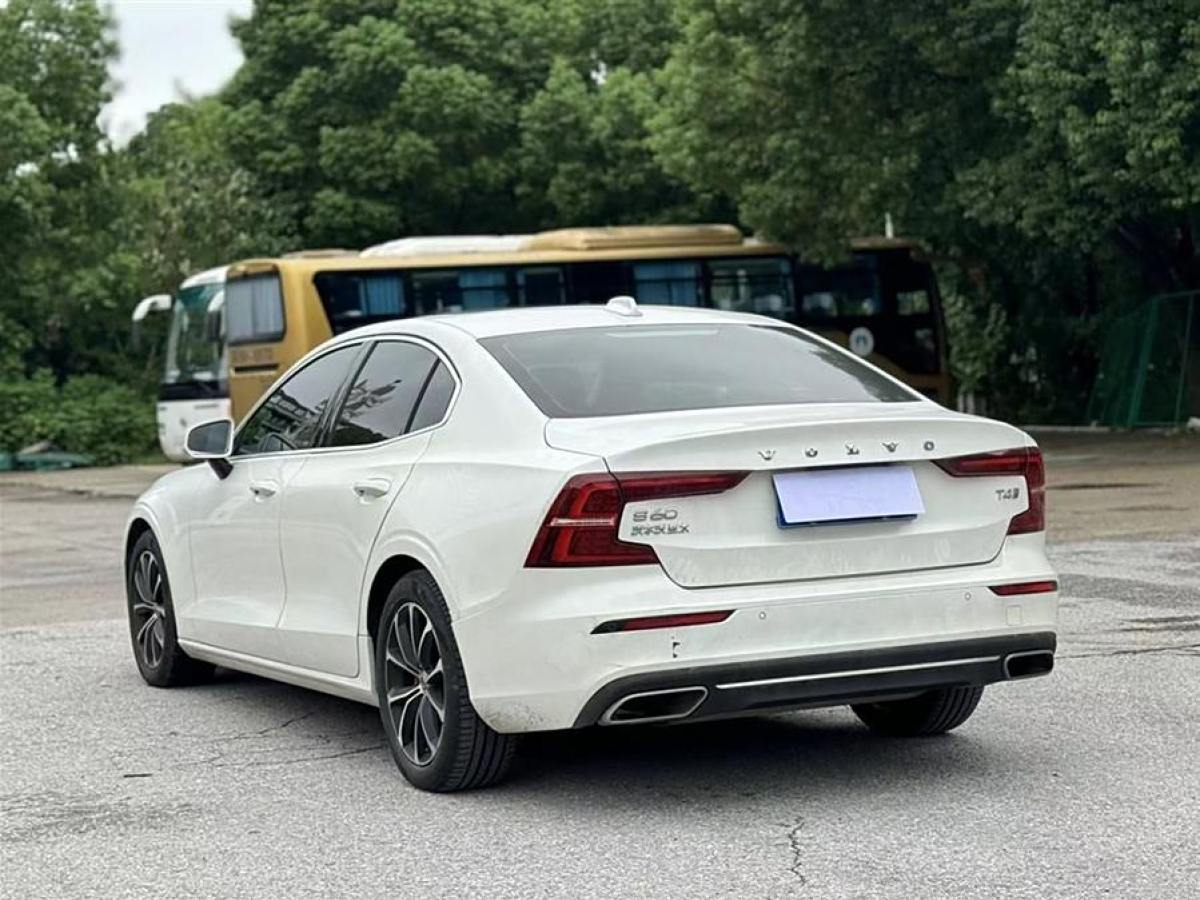 沃爾沃 S60L  2020款 T4 智逸豪華版圖片