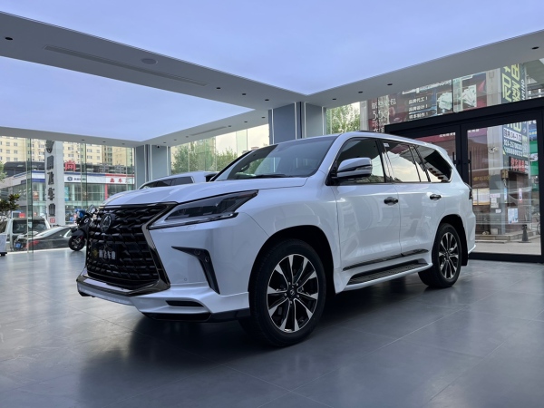 雷克萨斯 LX 570 限量S黑曜 中东版