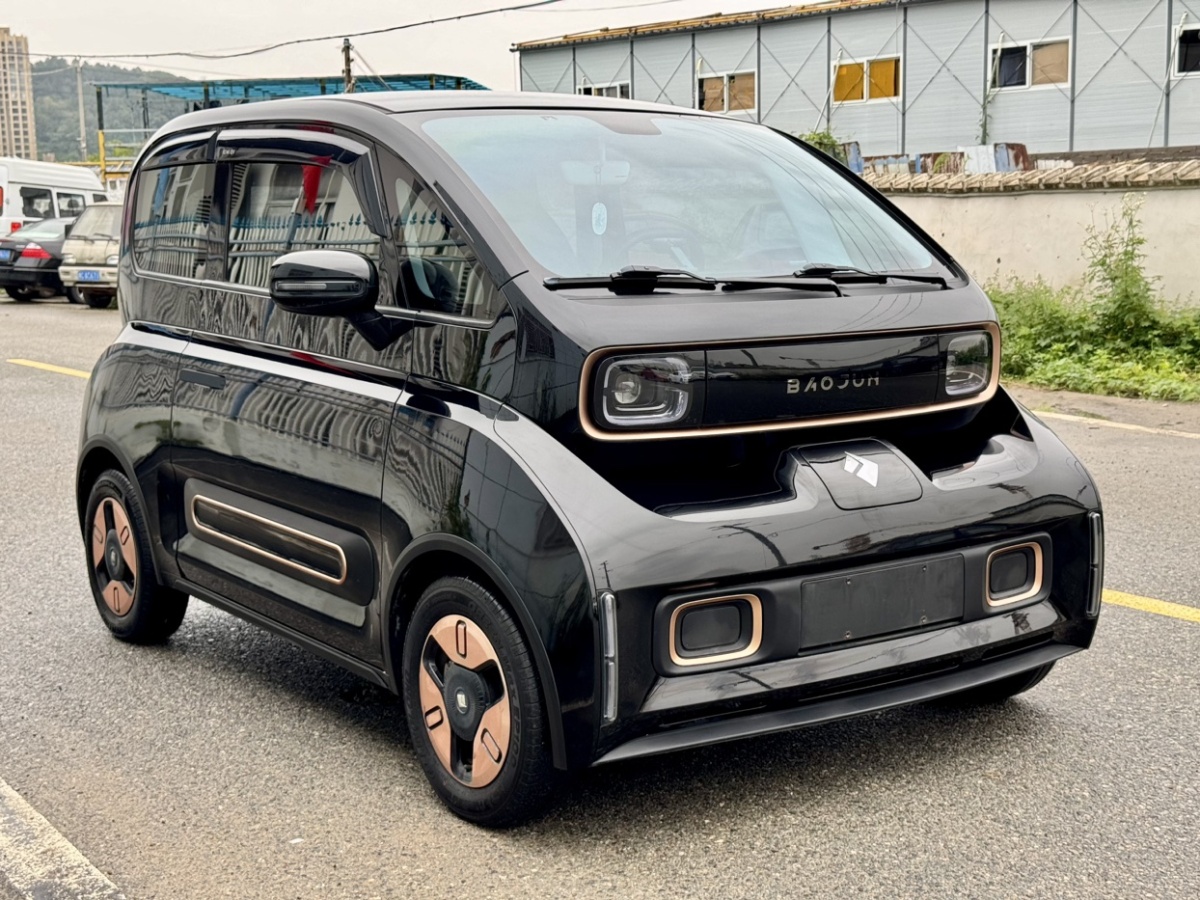 2022年3月寶駿 寶駿KiWi EV  2022款 藝術家輕享版 三元鋰