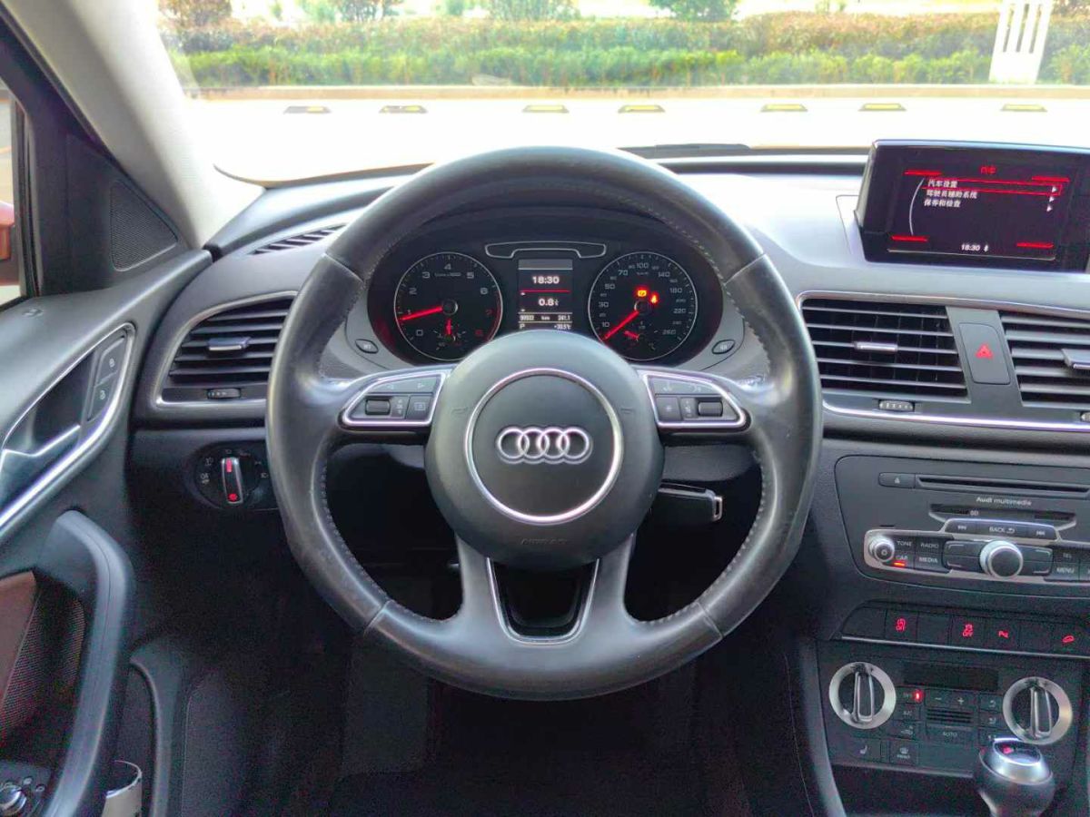 奧迪 奧迪Q3  2014款 Q3 2.0T 35TFSI 舒適型圖片