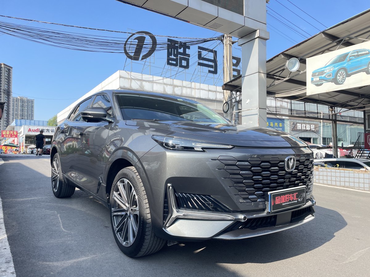 长安 长安UNI-K  2021款 2.0T 尊贵型图片