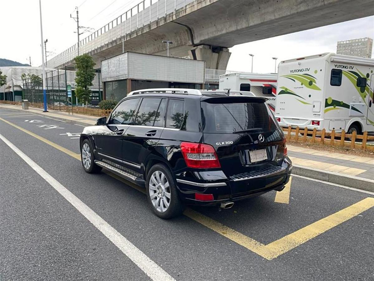 2011年2月奔馳 奔馳GLK級  2010款 GLK 300 4MATIC 時尚型