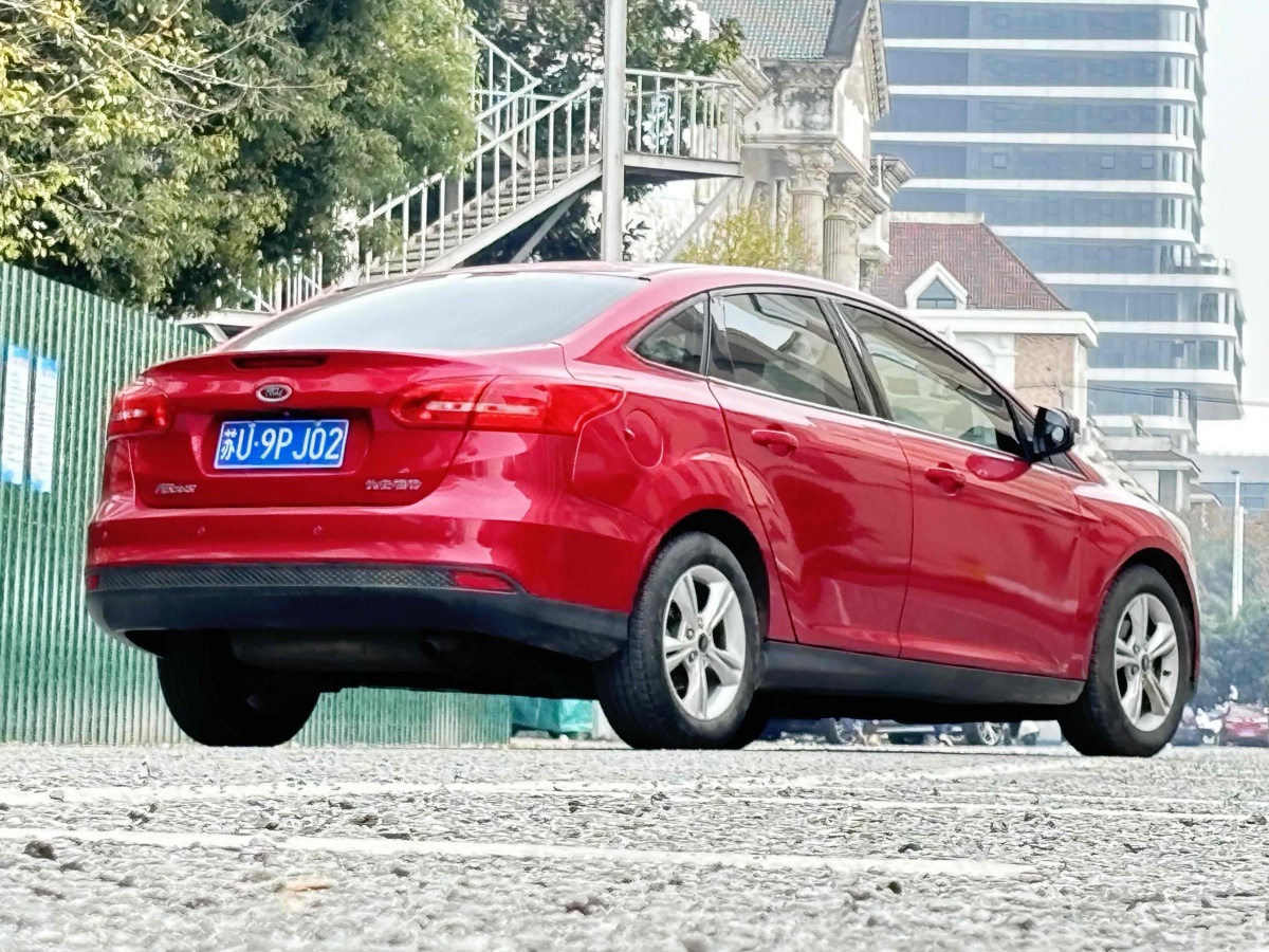 2018年1月福特 ?？怂? 2017款 三廂 1.6L 自動(dòng)舒適型智行版