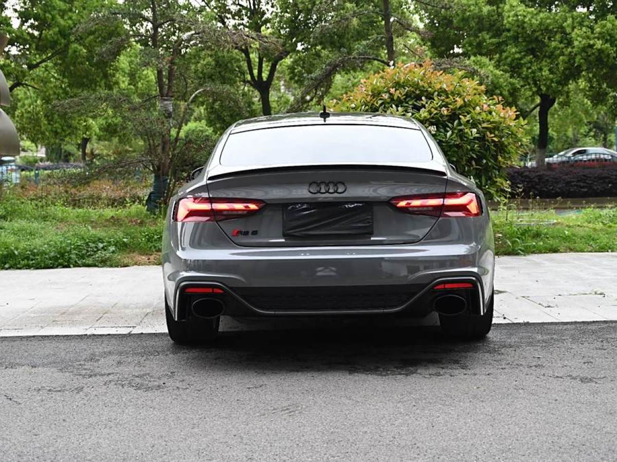 奧迪 奧迪RS 5  2021款 RS5 Coupe 暗金版圖片