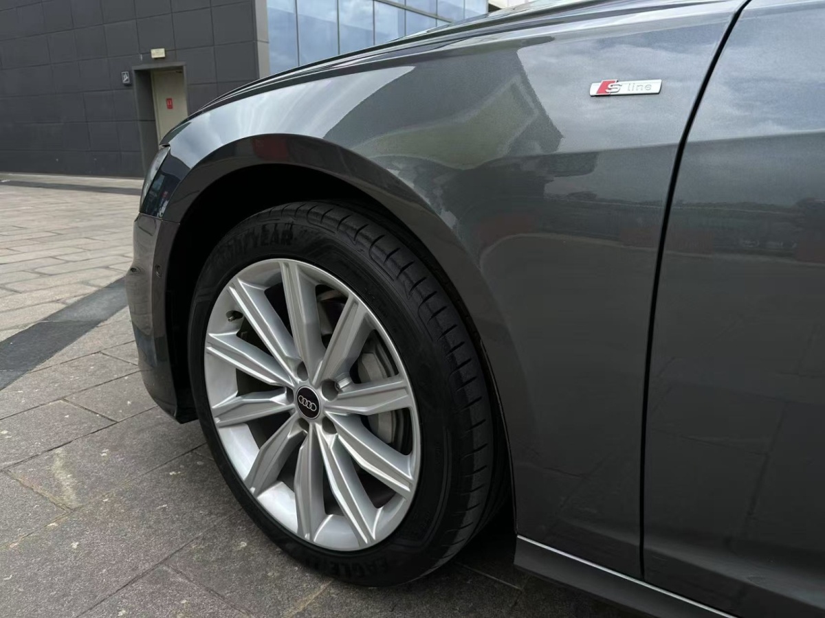 奧迪 奧迪A6L  2024款 45 TFSI 臻選動感型圖片