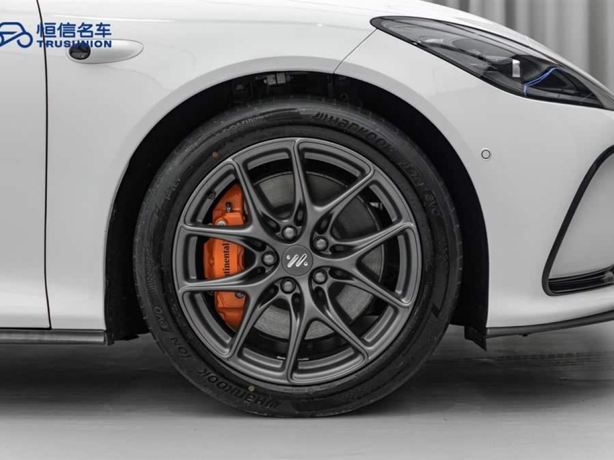 智己 智己L6  2024款 Max 標(biāo)準(zhǔn)版圖片