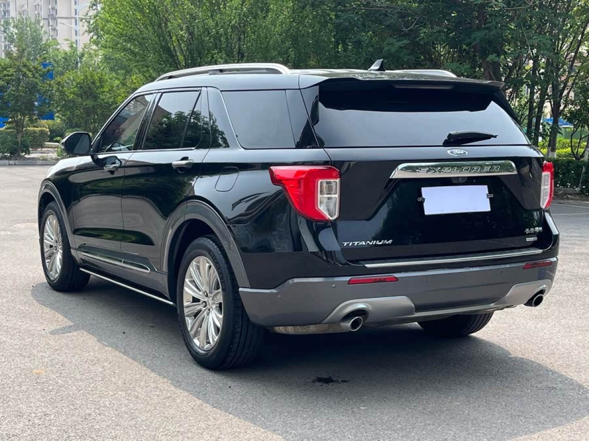 福特 探險(xiǎn)者  2023款 EcoBoost 285 四驅(qū)鈦金版 7座圖片