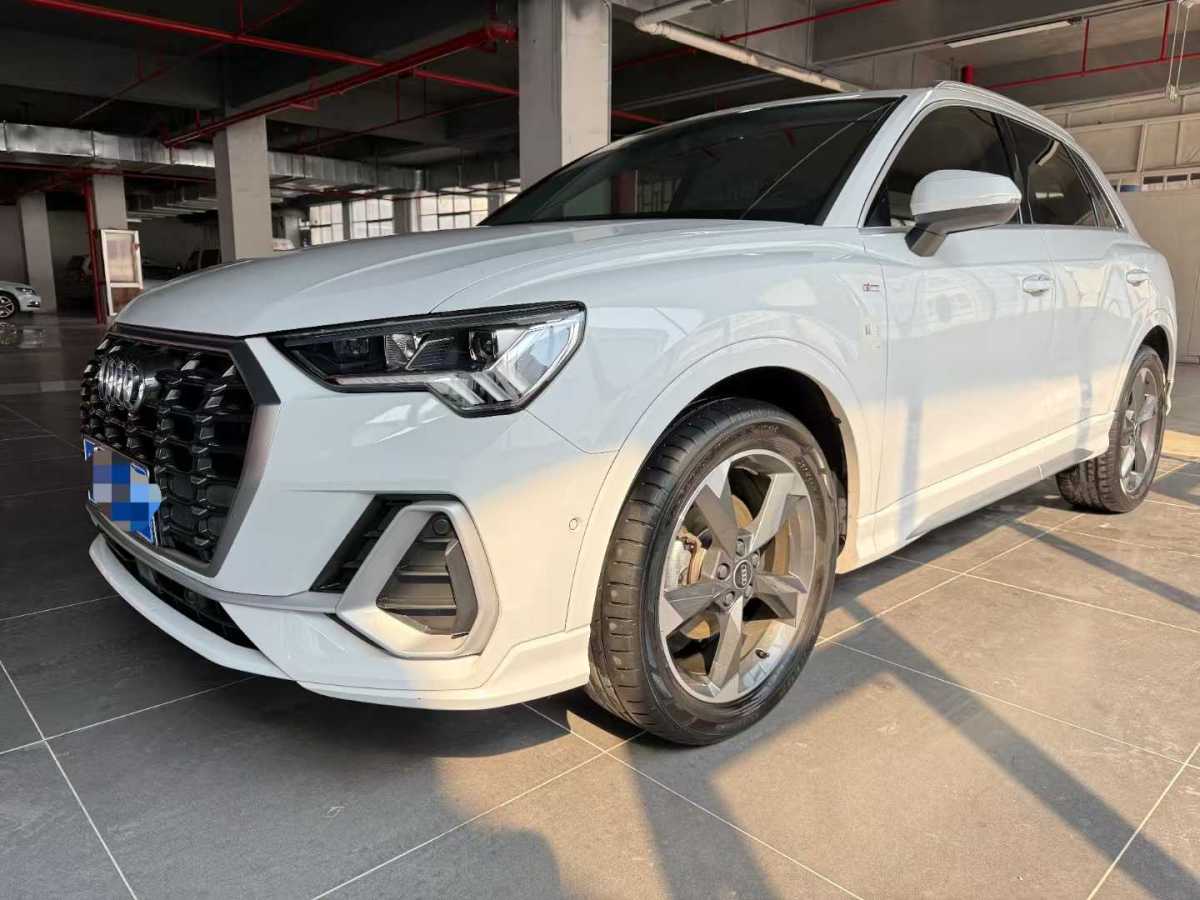 2022年8月奧迪 奧迪Q3  2022款 35 TFSI 時(shí)尚動感型