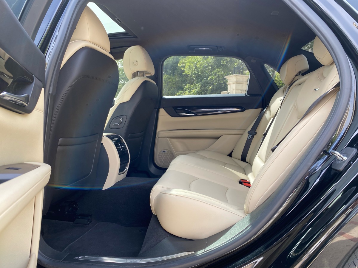 凱迪拉克 CT6  2019款 28T 時尚型圖片