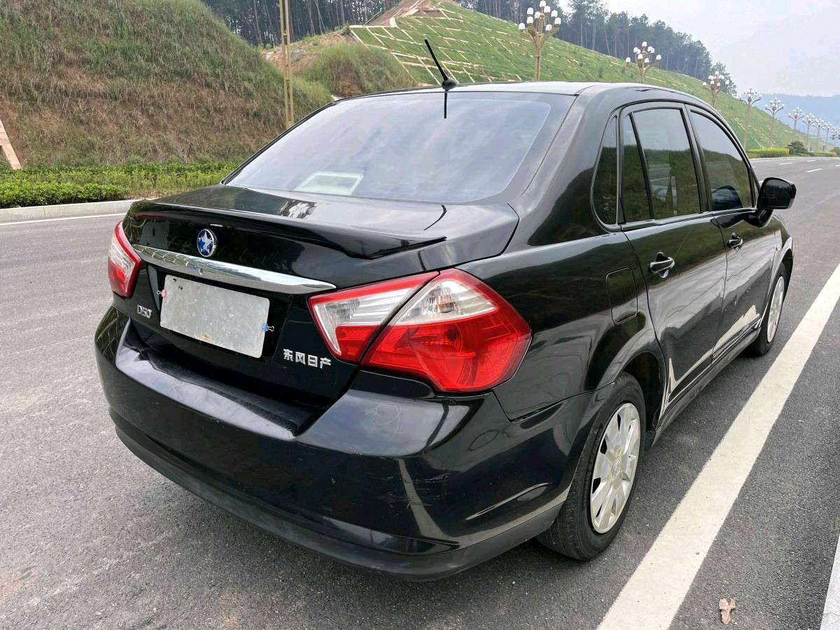 啟辰 D50  2013款 1.6L 手動豪華版圖片