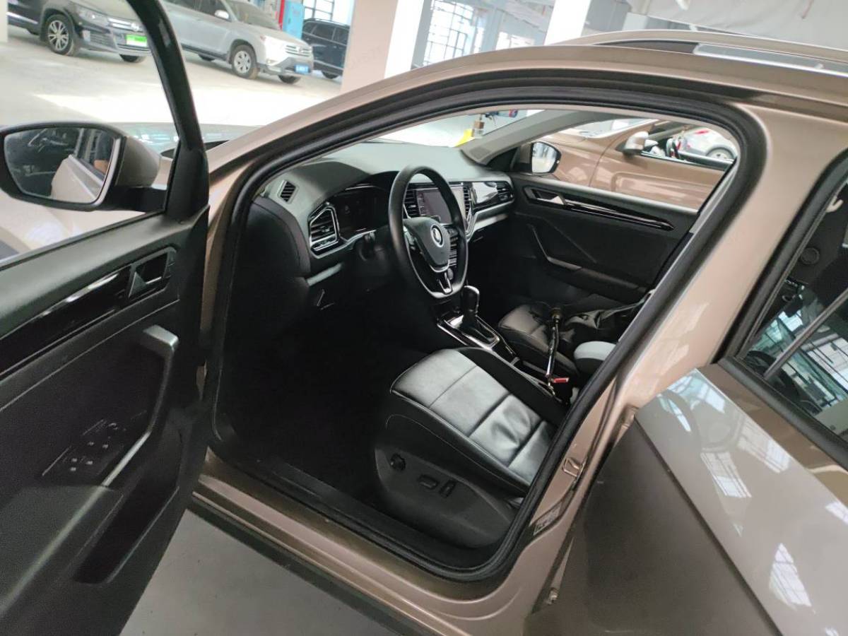 大眾 T-ROC探歌  2022款 280TSI DSG兩驅(qū)舒享PLUS圖片