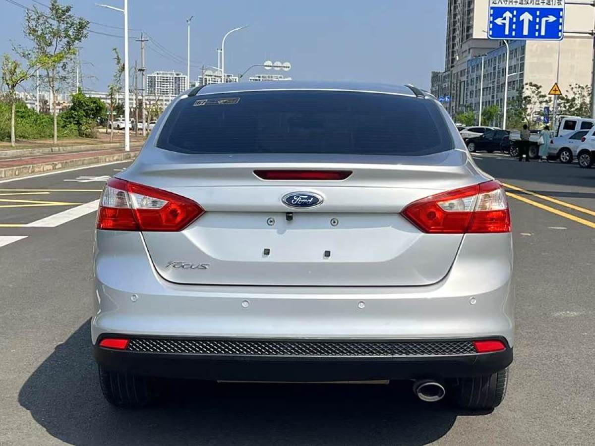 2014年9月福特 ?？怂? 2012款 三廂 1.6L 自動舒適型