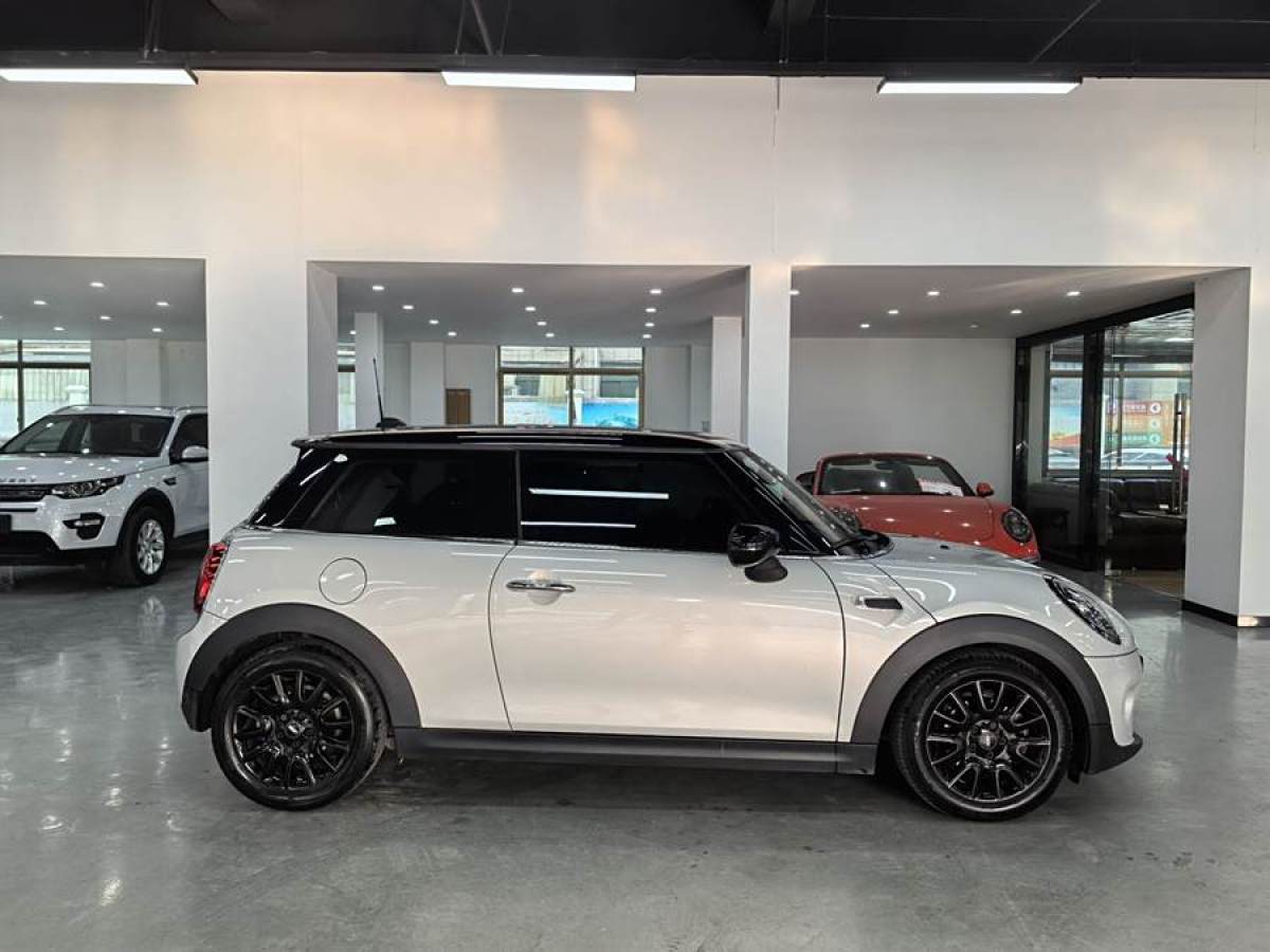 MINI MINI  2019款 1.5T COOPER 經(jīng)典派圖片