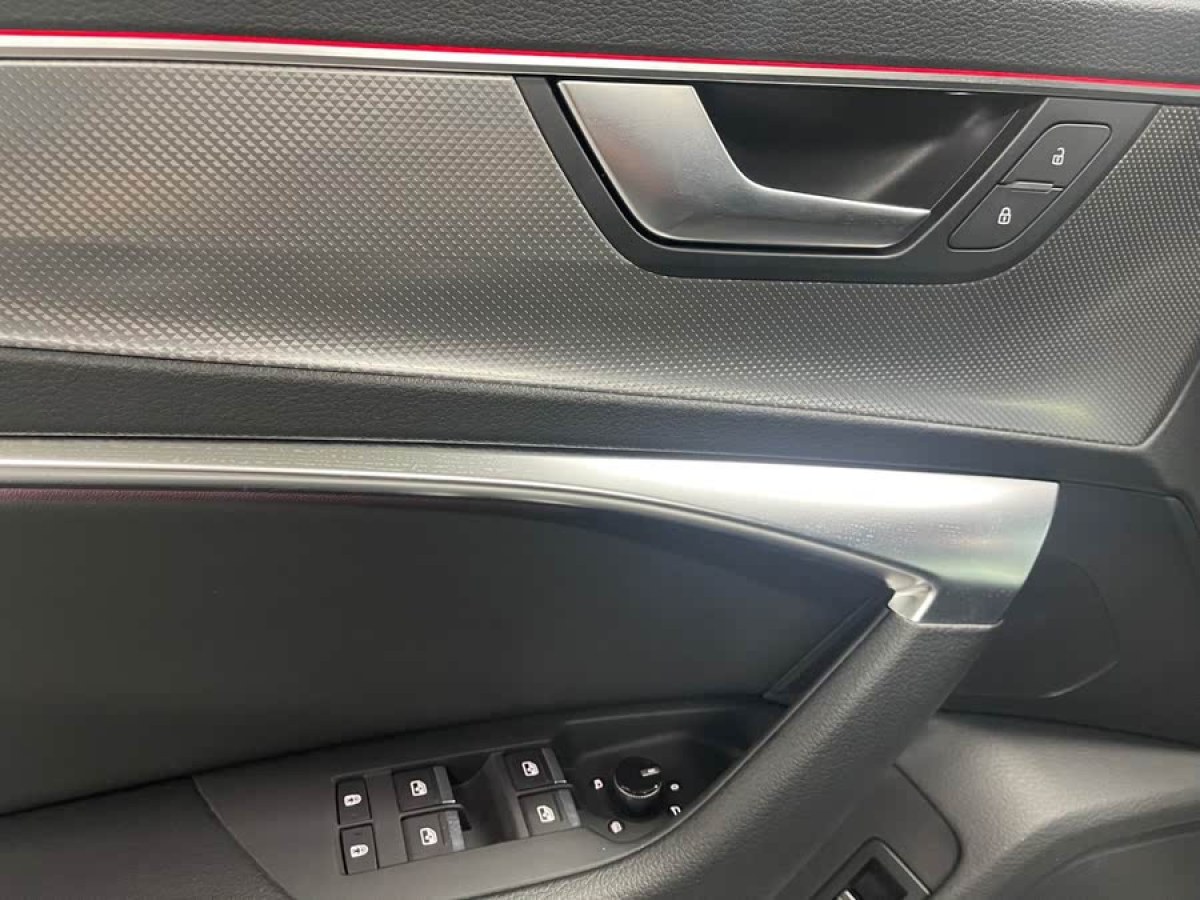 奧迪 奧迪A6L  2022款 45 TFSI 臻選動(dòng)感型圖片