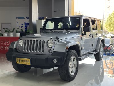 2015年10月 Jeep 牧馬人(進(jìn)口) 2.8TD Sahara 四門(mén)版圖片