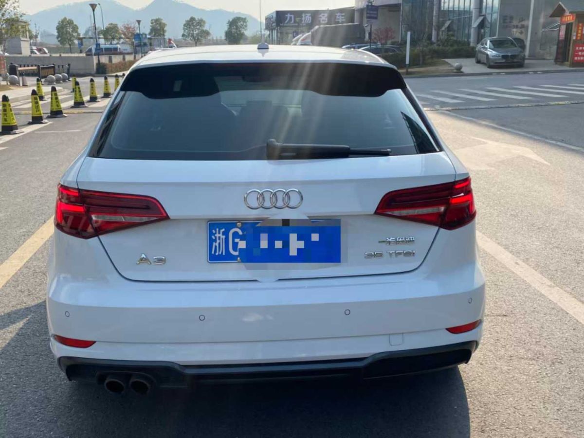 奧迪 奧迪A3  2018款 A3 1.4T 35TFSI Limousine時尚型圖片