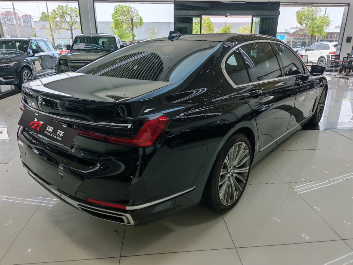 寶馬 寶馬7系  2021款 740Li 領(lǐng)先型 豪華套裝圖片