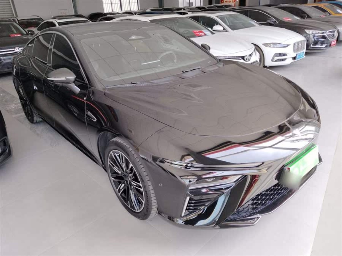哪吒 哪吒S  2023款 純電 520km 后驅(qū)版圖片