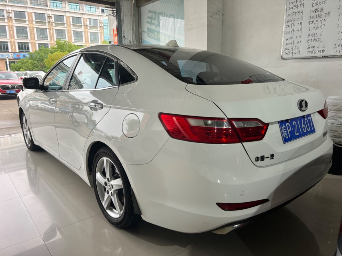 奔腾 B70  2016款 2.0L 手动豪华型图片