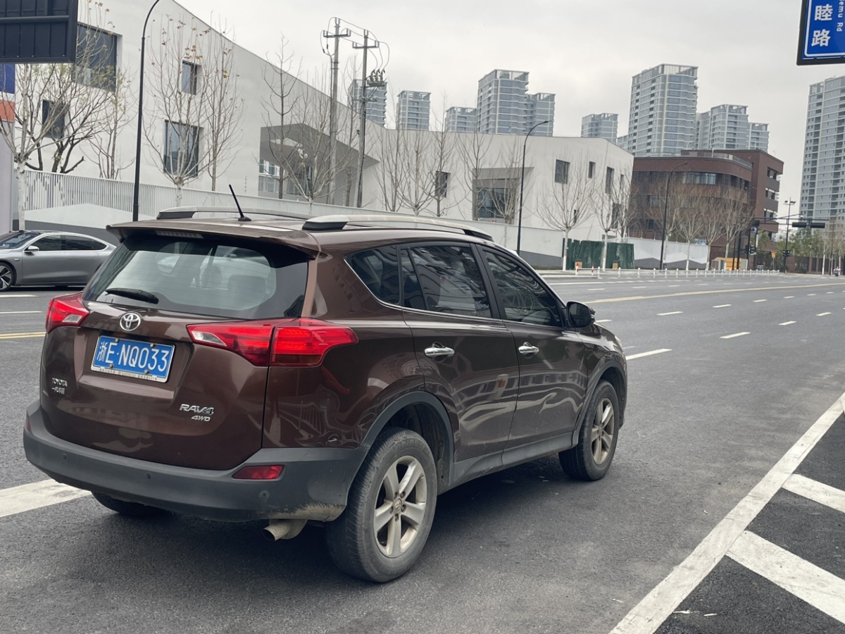 豐田 RAV4榮放  2013款 2.5L 自動(dòng)四驅(qū)精英版圖片