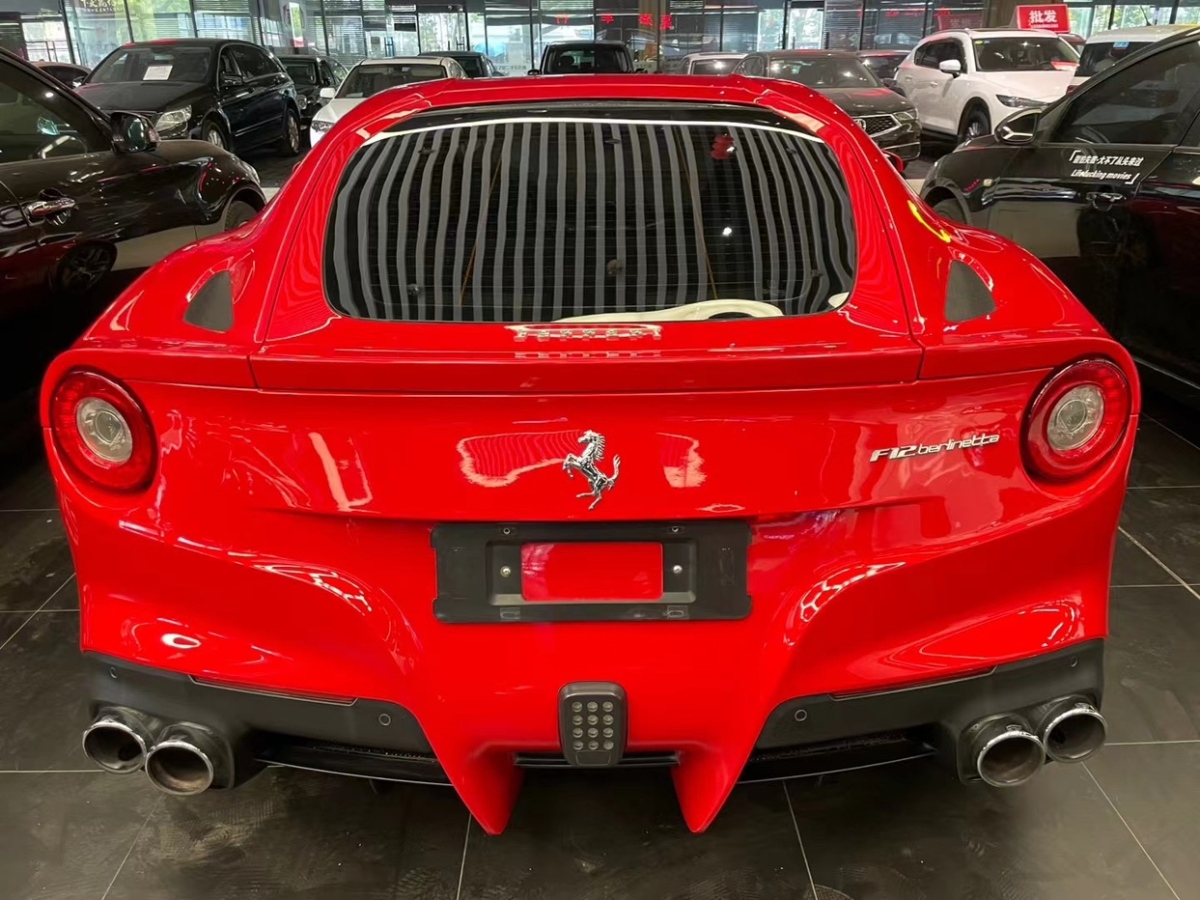 法拉利 F12berlinetta  2013款 6.3L 標(biāo)準(zhǔn)型圖片