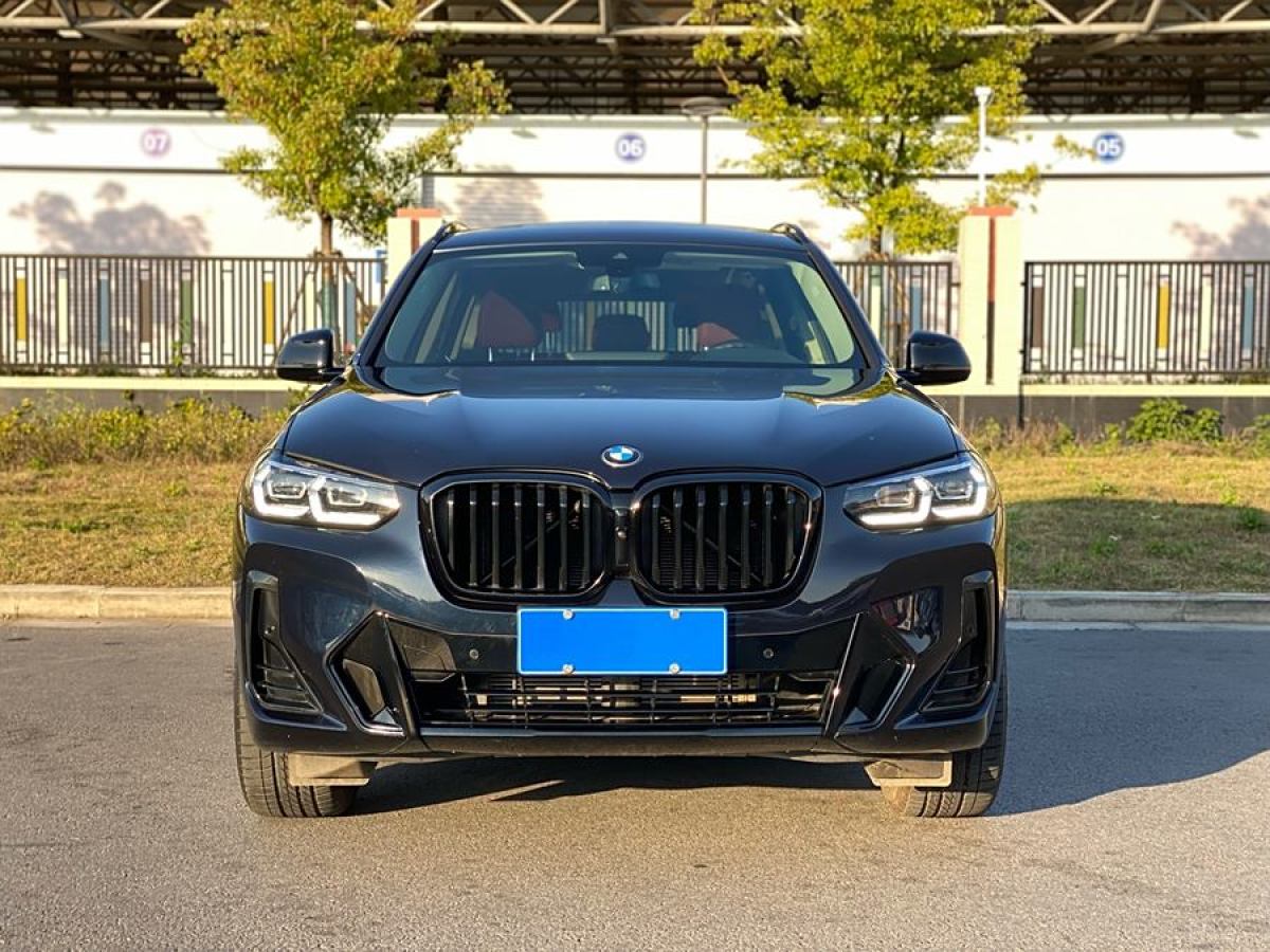 寶馬 寶馬X3  2022款 xDrive30i 領(lǐng)先型 M曜夜套裝圖片