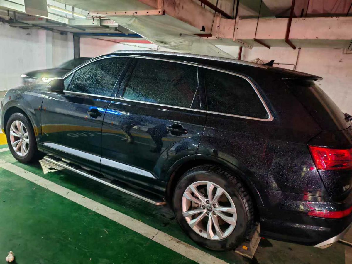 2019年4月奧迪 奧迪Q7  2019款 45 TFSI 舒適型