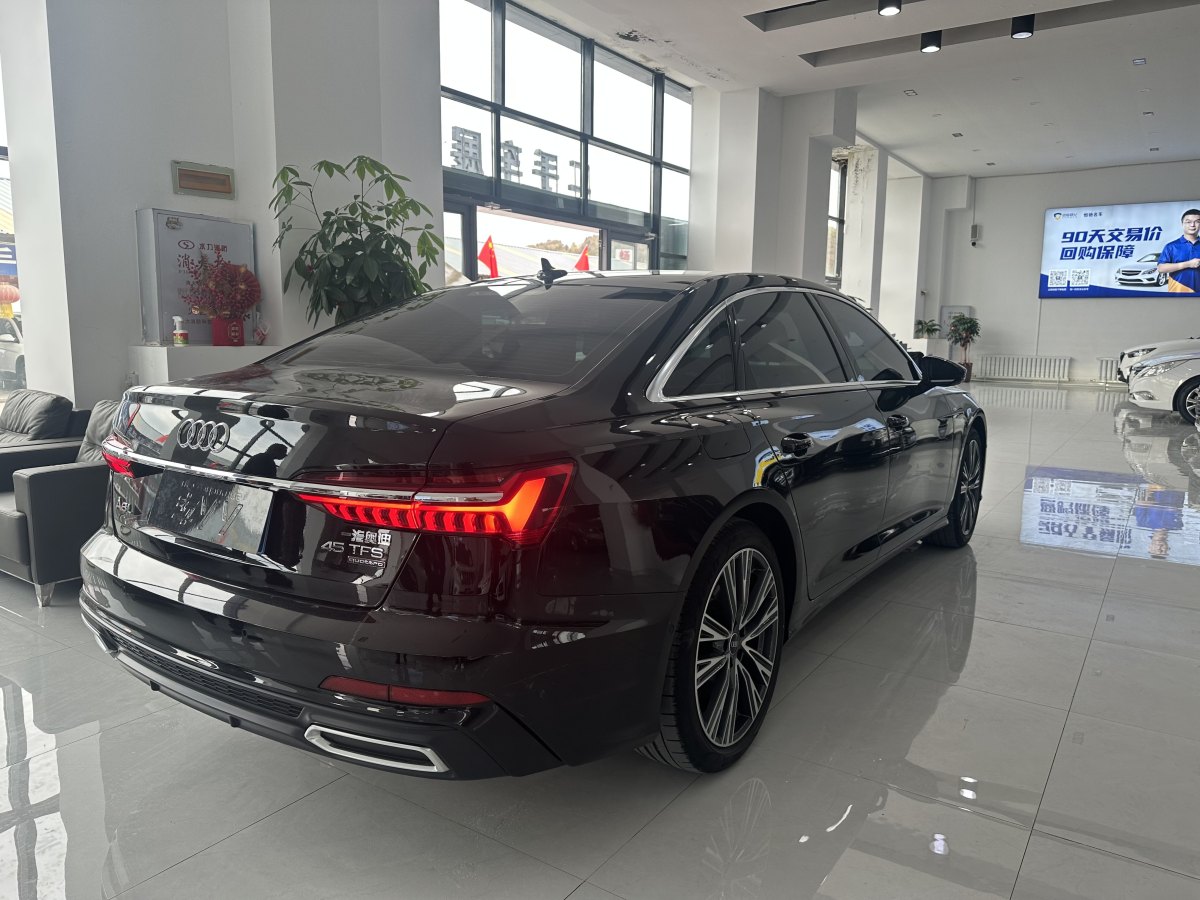 奧迪 奧迪A6L  2022款 45 TFSI quattro 臻選動感型圖片