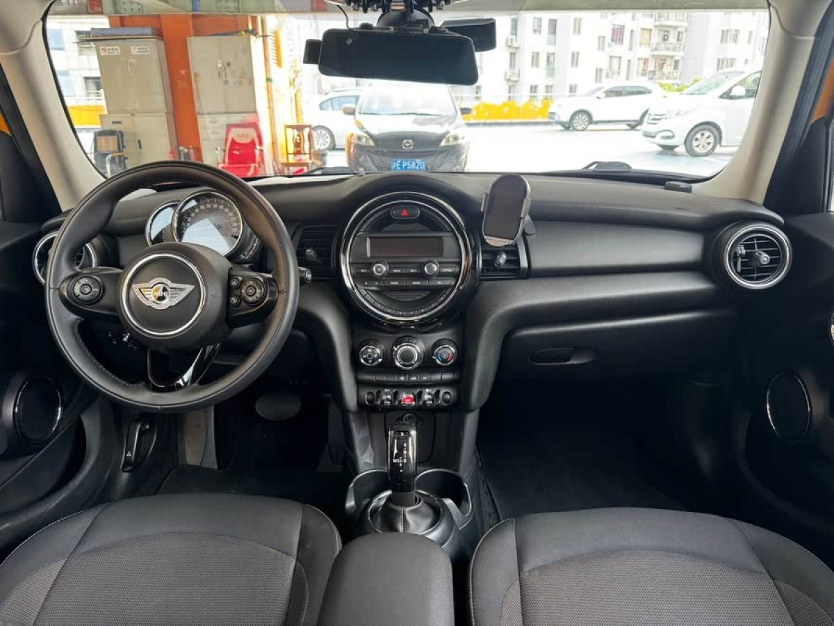 MINI MINI  2017款 1.5T COOPER 冰藍(lán)色限量版 五門版圖片
