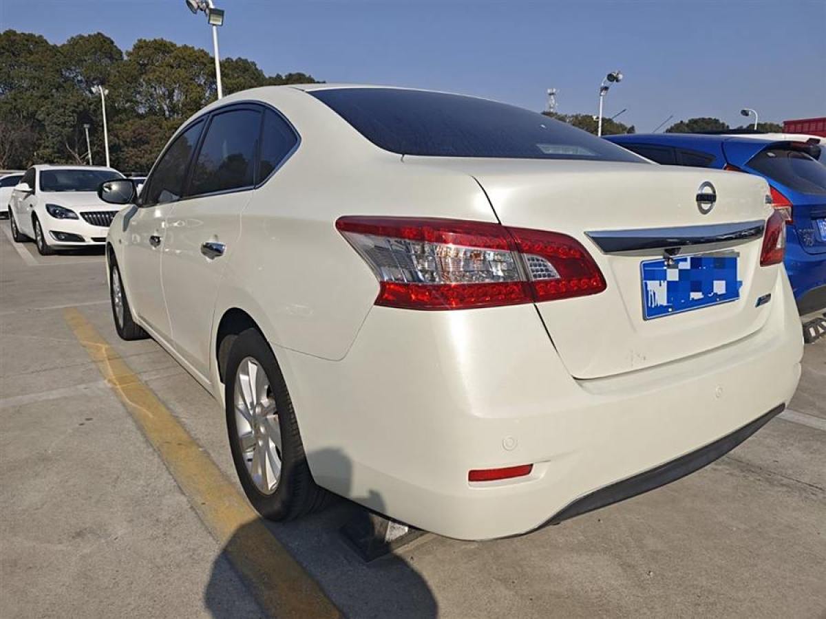 日產(chǎn) 軒逸  2012款 1.6XL CVT豪華版圖片