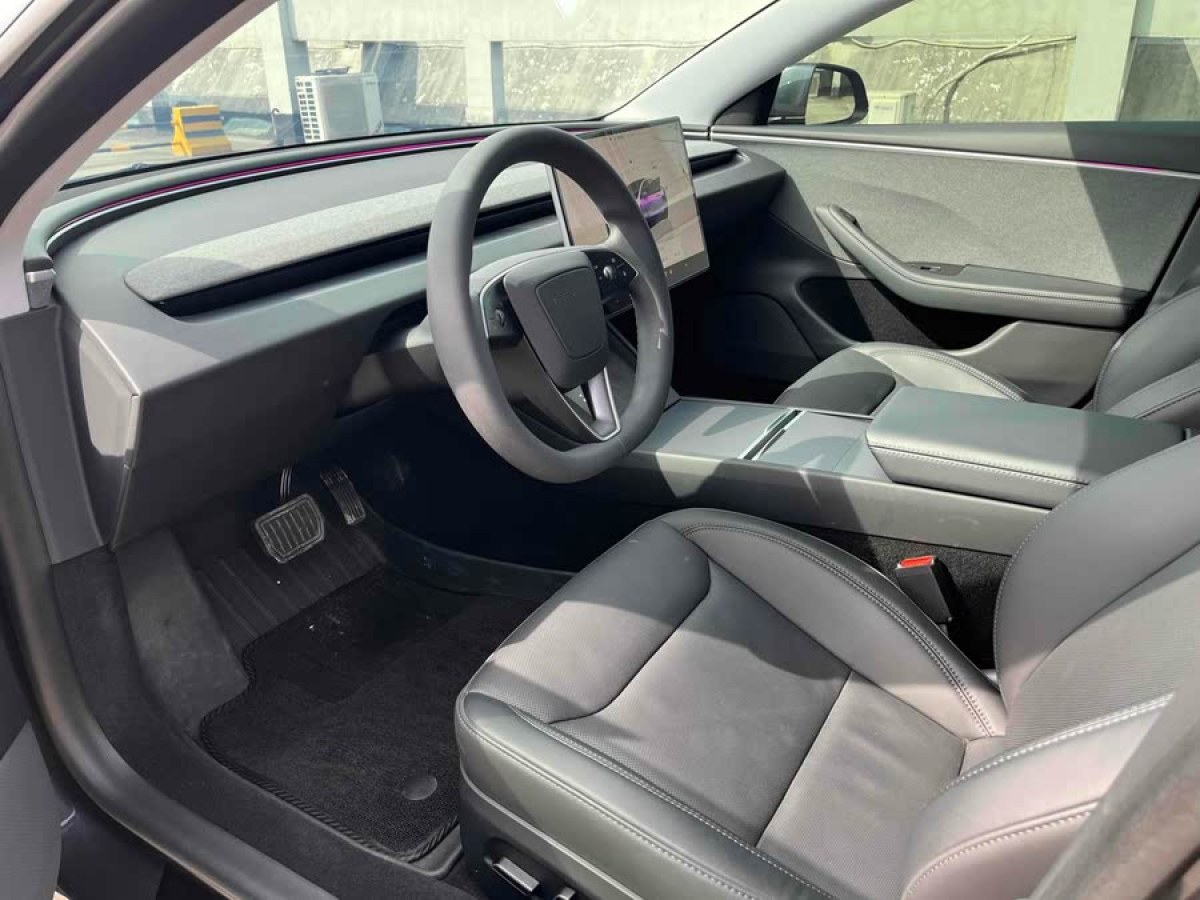 特斯拉 Model 3  2023款 煥新版 后輪驅(qū)動圖片