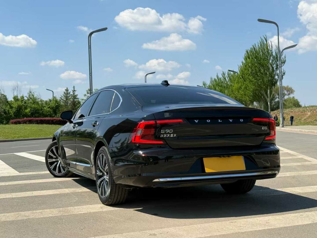沃爾沃 S90  2022款 B5 智遠(yuǎn)豪華版圖片