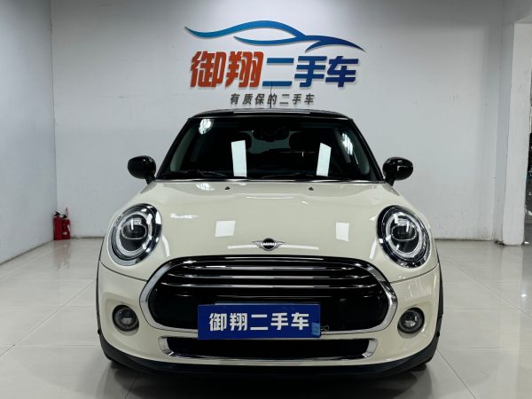 MINI MINI  2019款 1.5T COOPER 艺术家