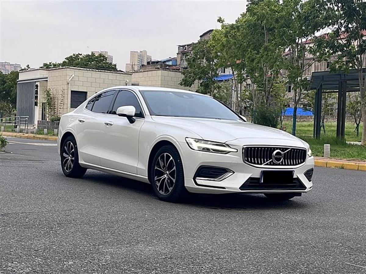 沃爾沃 S60L  2022款 B4 智逸豪華版圖片