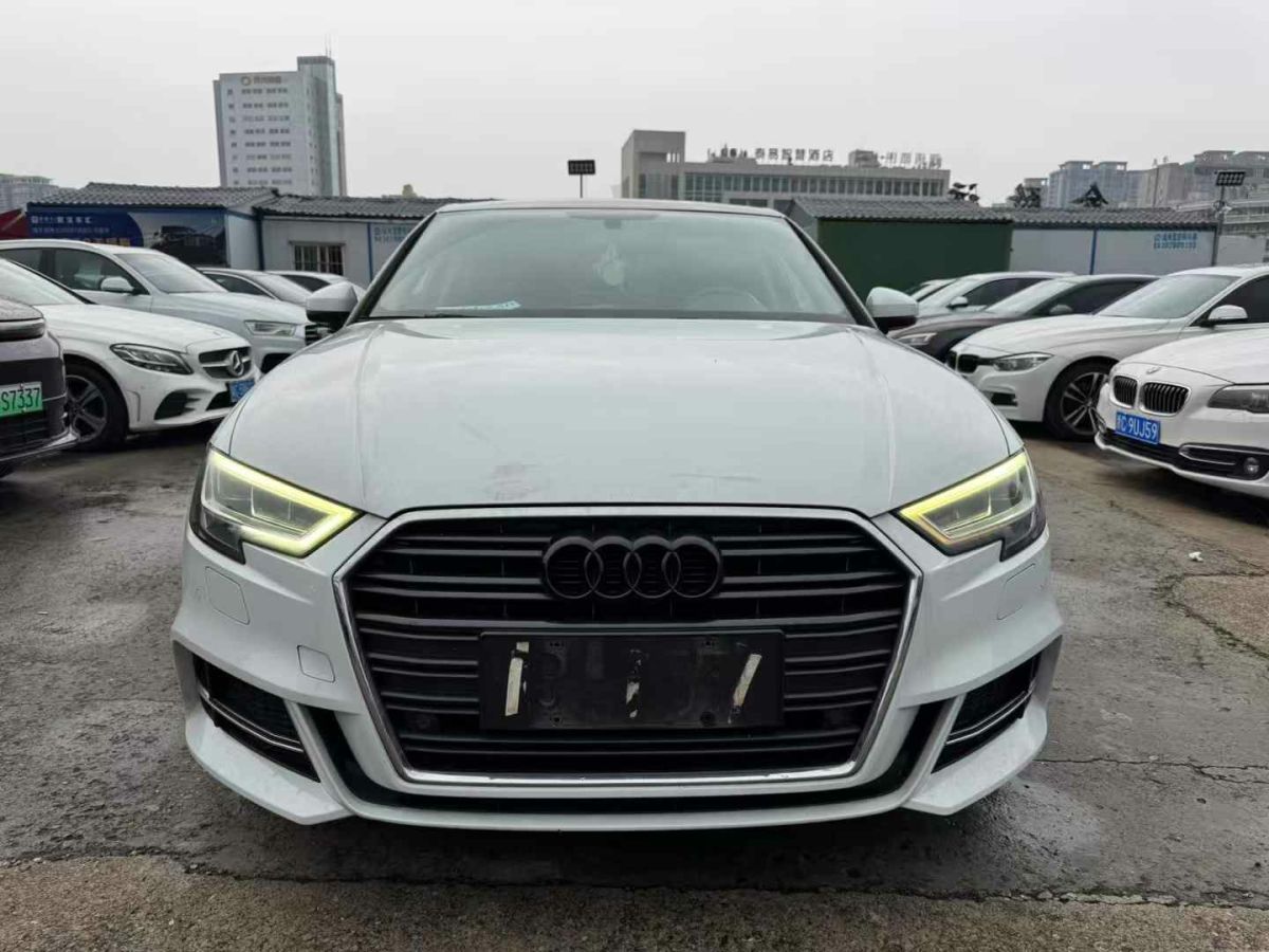 奧迪 奧迪A3  2019款 A3 35TFSI Limousine時(shí)尚型圖片