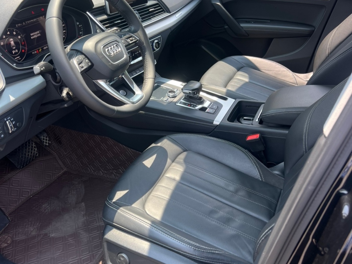 奧迪 奧迪Q5L  2020款 40 TFSI 榮享進(jìn)取型圖片