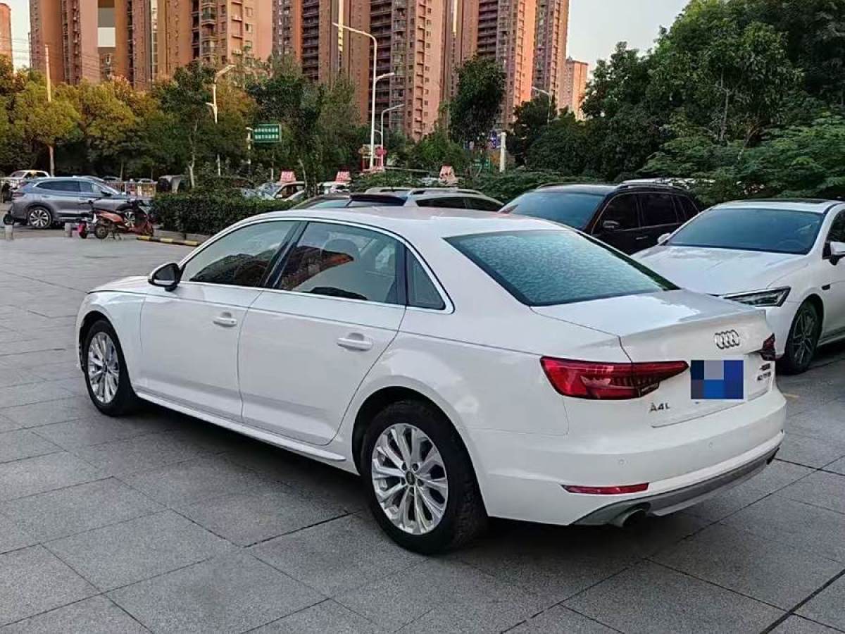 奧迪 奧迪A4L  2017款 40 TFSI 進(jìn)取型圖片